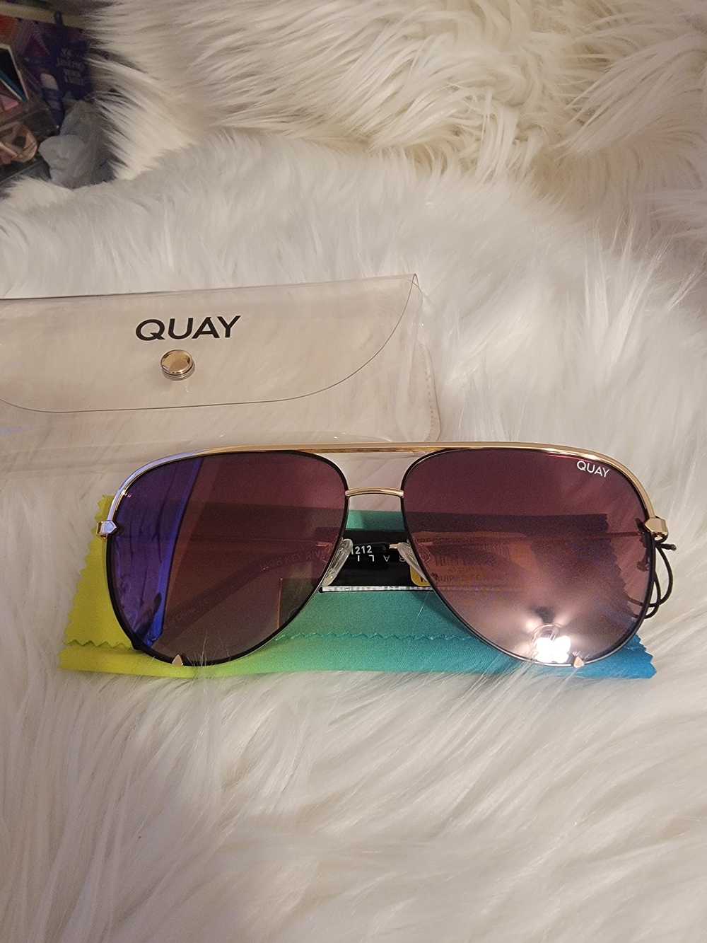 Quay Australia High Key Rivet Sunglasses - Purple Gradient Lenses - Picture 5 of 6
